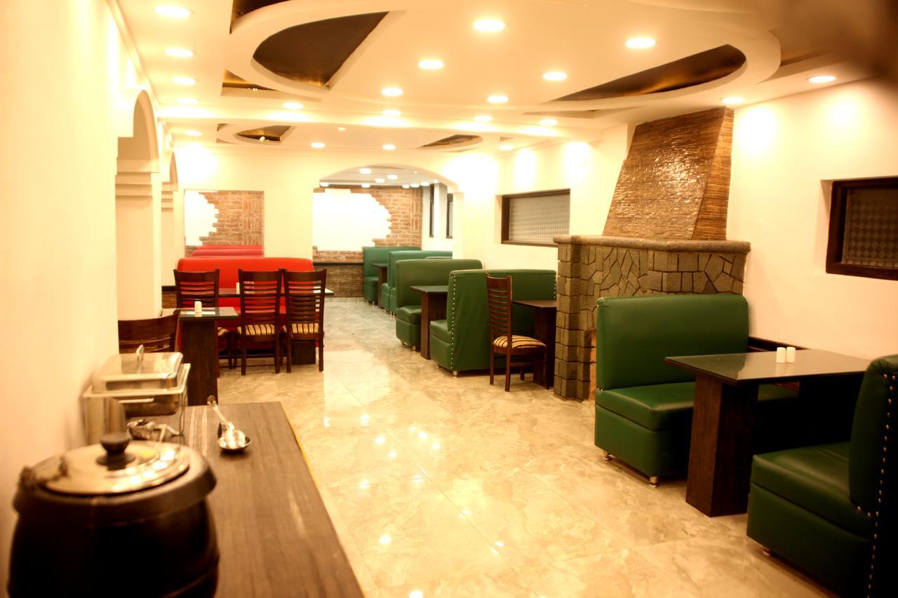 Hotel New Park At Dal Lake Srīnagar Exterior foto